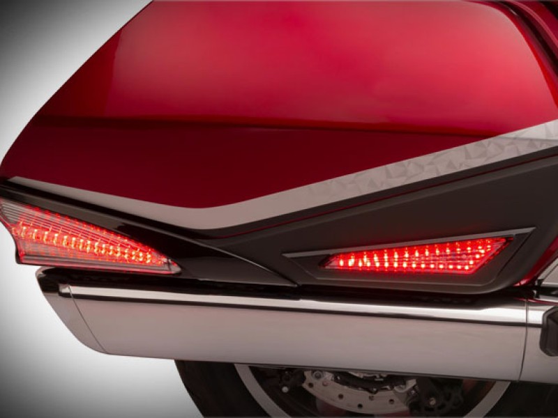 Goldwing best sale saddlebag lights